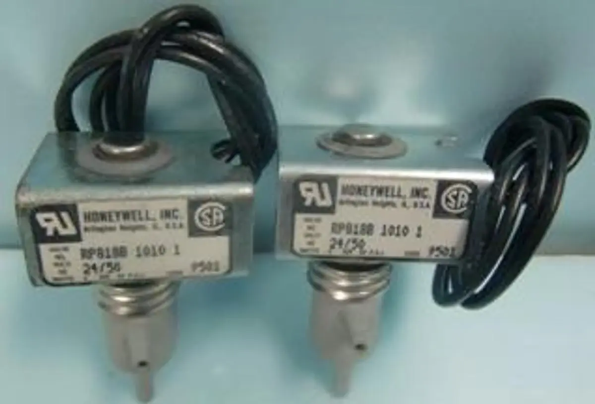 QTY. 2. HONEYWELL INC. RP818 ELECTRIC-PNEUMATIC RE...