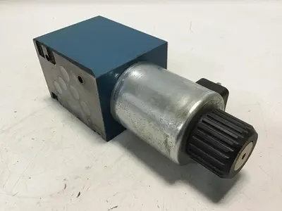 USED BOSCH 0 810 001 825
