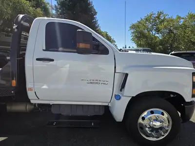 USED 2022 CHEVROLET SILVERADO 5500HD