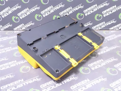 Pilz PSS SB DI8O8 SafetyBUS p Digital I/O Module Used