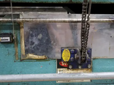 25 TON X 6' WYSONG MODEL #2572 MECHANICAL PRESS BRAKE: STOCK #23464