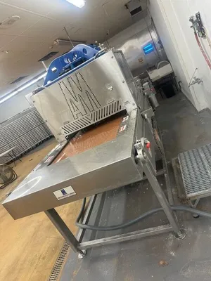 USED 2023 AM Manufacturing Apache Dough press and Docker