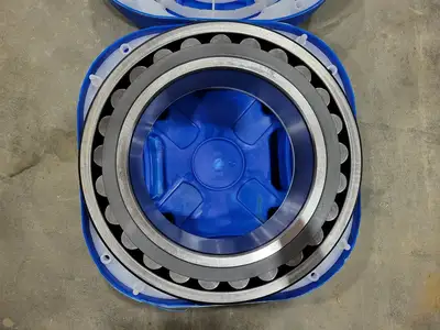 NEW SKF 23044 CC/W33