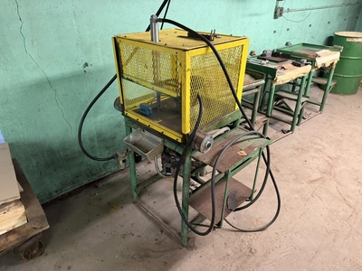 Used _UNKNOWN_ _UNKNOWN_ Pneumatic Presses Michigan US | Miedema Asset Management Group #1360957