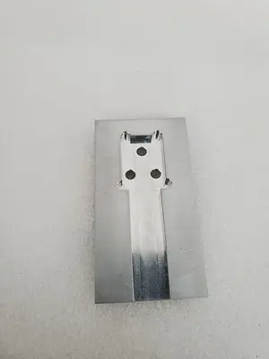 ALUMMINUM METAL MOLDINGS