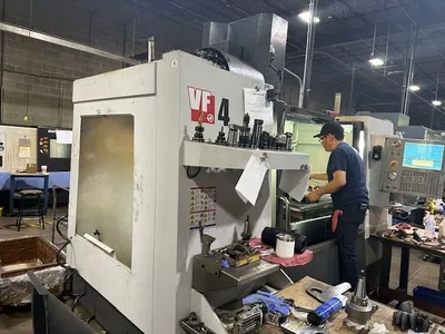 2012 HAAS VF-4 Vertical Machining Centers | Machinery Network (1)
