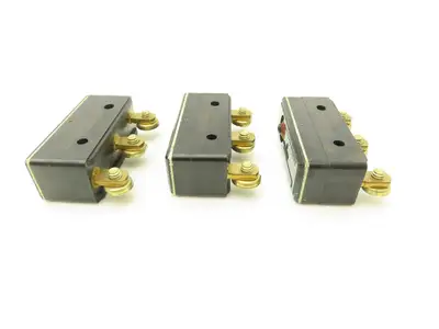 Honeywell BZ-2R5551-P4 Micro Switch Pin Plunger 15A 125/250/480VAC Lot of 3