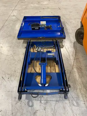 USED MAVERICK INDUSTRIAL SALES ELECTRIC/HYDRAULIC SCISSOR LIFT TABLE 3000LBS CAPACITY