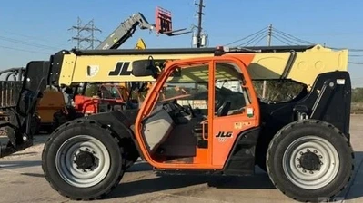 USED 2024 JLG 742
