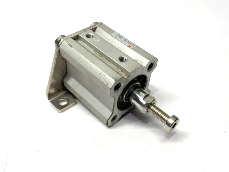 Used SMC COMPACT PNEUMATIC CYLINDER 25MM BORE 25MM STROKE MISSING MOUNT Pneumatic Cylinders Michigan US | Maverick Industrial Sales #1092622
