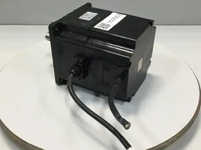 USED YASKAWA SGMP-08AWYR11