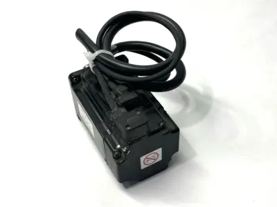 USED YAKAWA SGMAS-04A2A-FJ13