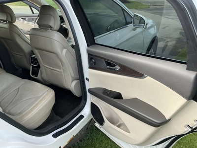 USED 2016 LINCOLN MKX