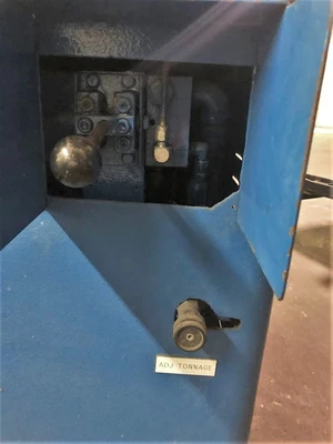 USED USED DAKE PRESSES DAKE 45-176 PRESS