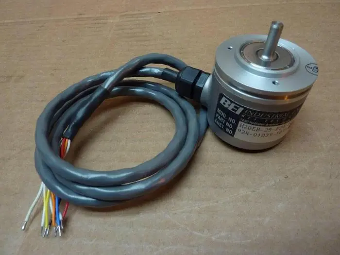 NEW BEI INDUSTRIAL ENCODER H20EB-25-F28-SS-500-ABZC-7272-SCS36-28V-S