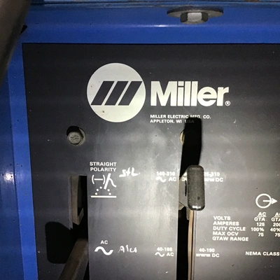 Miller DIALARC HF Welder 200/230/460Volts 1Phase 60Hz 103/90/45Amperes