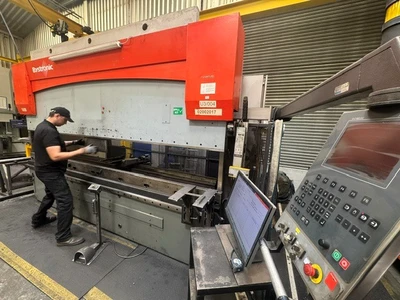 Used 2006 BYSTRONIC BEYELER PR 150 (PRESSURE REFERENCE) Press Brakes GB | Zebra Worldwide Machinery #1327837