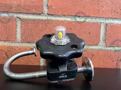 USED ITT PURE-FLO DIAPHRAGM .5-316L-RA20MAX-CWP 150 VALVE W/ 1/2" SANITARY FITTING