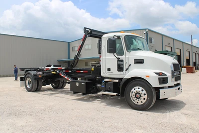 New | in-Stock 2027 MACK MD7 Rolloff Trucks Texas US | Roll Off Truck World #1491891