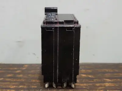 USED SQUARE D QO270