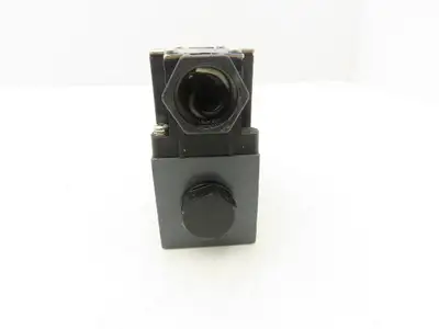 Tokyo Tokimec DG4V-3-2AL-M-P7-H-7-54 Directional Control Solenoid Valve 24VDC