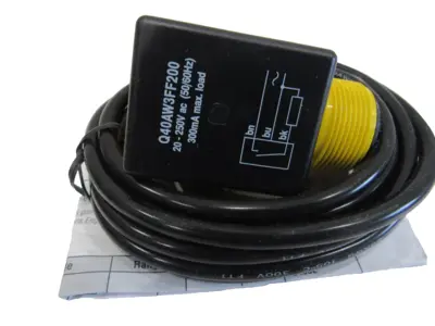 NEW BANNER ENGINEERING Q40AW3FF200 PHOTOELECTRIC SWITCH