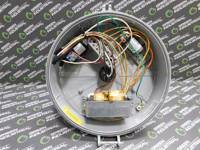 Appleton MLSH704G1NMTFTZ2UP 70W Metal Halide Light Fixture KPS125 25 Degree Used