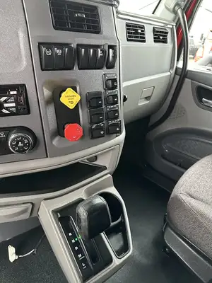 Used 2017 PETERBILT 579 Tractors & Trailers Texas US | MCO Truck & Equipment #1513213