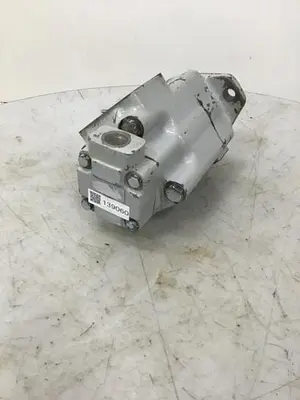 USED VICKERS 3520V38E5