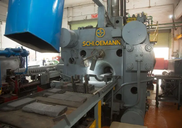 SCHLOEMANN 2000 MT ALUMINUM EXTRUSION PRESS LINE (14495) PRESSES, EXTRUSION | Machinery International LLC