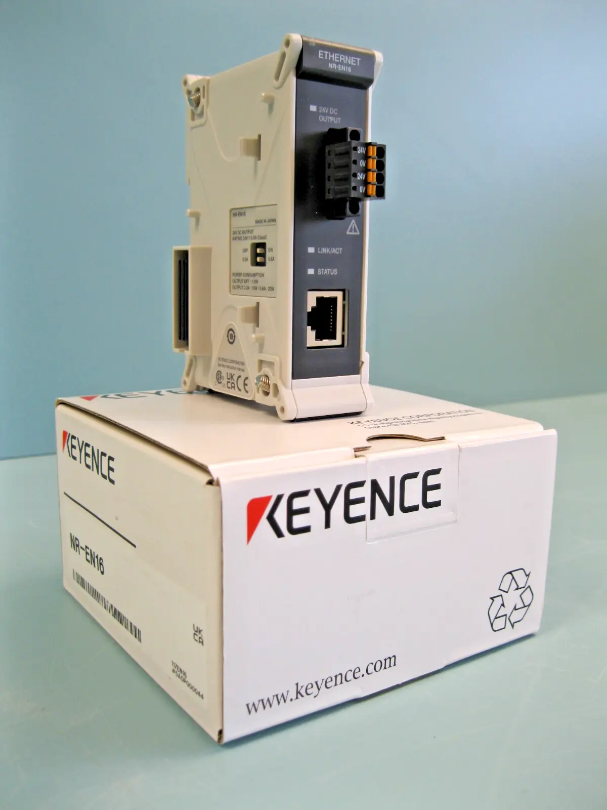 NEW KEYENCE NR-EN16