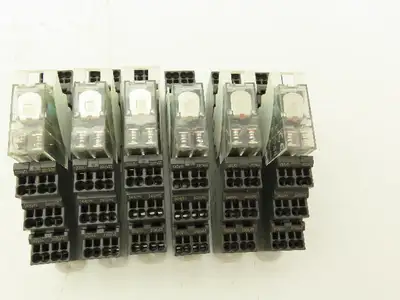 Omron G2R-2-SND P2RF-08-PU Relay 24VDC Coil 5A Base 250V 6A Lot of 6