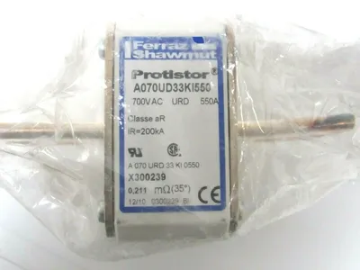 3 NEW MERSEN X300239 A070UD33KI550 FUSES