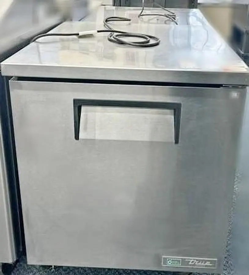 USED TRUE REFRIGERATION TUC27FHC