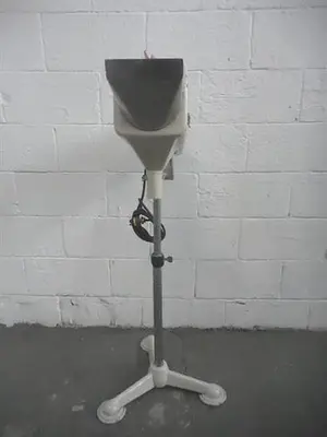 MANESTY MODEL 25 S/S TABLET DEDUSTER