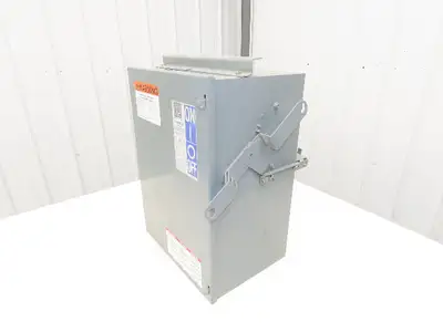 Square D PQ3620 I-Line Busway Plug-In Fusible Disconnect Box 200 Amp 3P 3W 600V
