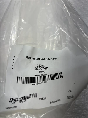 ** New 250mL Graduated Cylinder 0300742 (Qty of 2) Fast Shipping &Warranty#