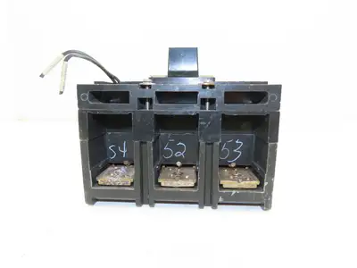 Square D LAP36400MTV6384 Circuit Breaker 3-Pole 400A 600V Shunt Trip Gray Face