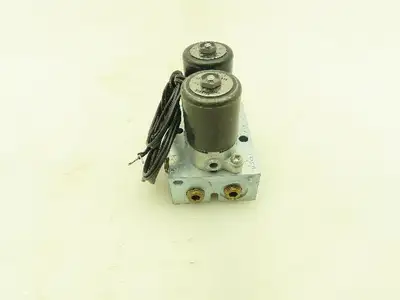 Honeywell Skinner MBD009 Solenoid Valve 4-Way Assembly NO 120VAC 150 PSI MBD005