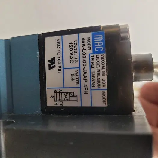 Used MAC MAC THREE ( 46A-L00-00-JAAP-4FH ) PNEUMATIC VALVES CONNECTED INTO A MANIFOLD WITH MUFFLER Pump & Valve Parts | ND Industrial Surplus #1221972