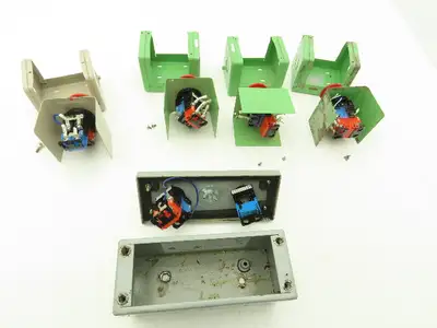 Fuji Electric E-Stop Mushroom Pushbutton Switch 30mm Lot of 5 Enclosures