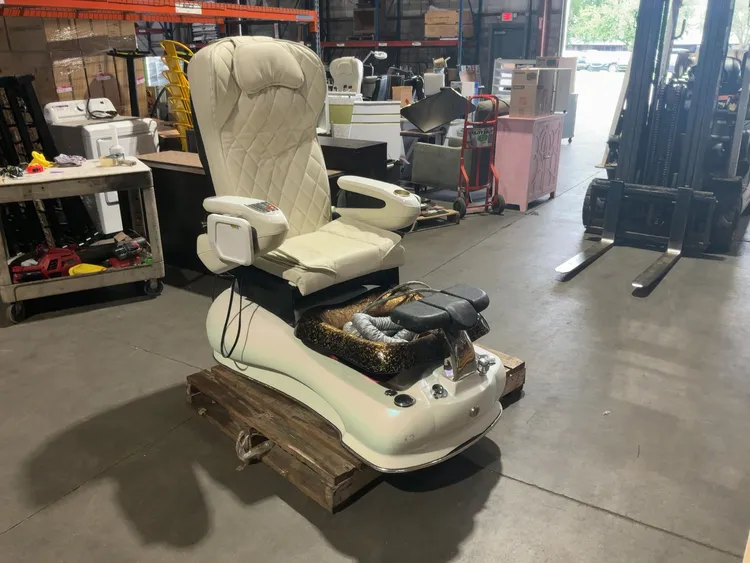 Used GULFSTREAM 9660-5 PEDICURE MASSAGE CHAIR Salon & Spa (Misc) Michigan US | Miedema Asset Management Group #1455011