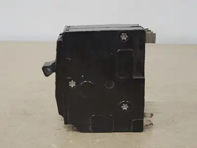 Used SQUARE D QO215 Switchgears British Columbia CA | Lenmark #239953