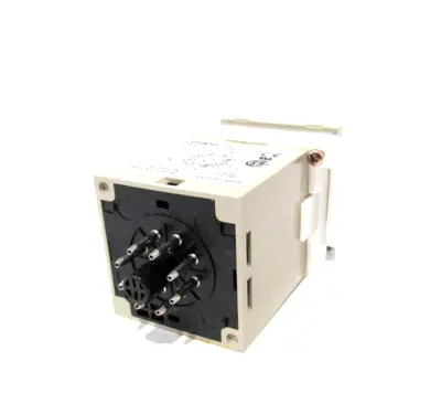 NEW OMRON E5C2-R40J TEMPERATURE CONTROLLER E5C2R40J