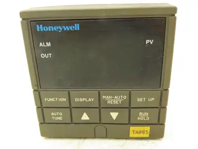 Honeywell UDC2000 Mini-Pro Temperature Controller 120VAC DC200H-0-000-10000-0
