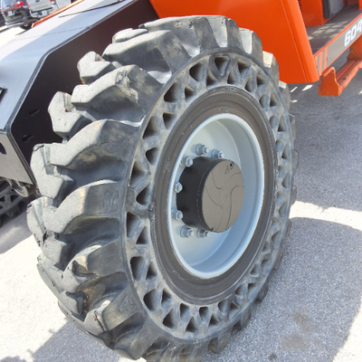 USED 2017 Skytrak 6042
