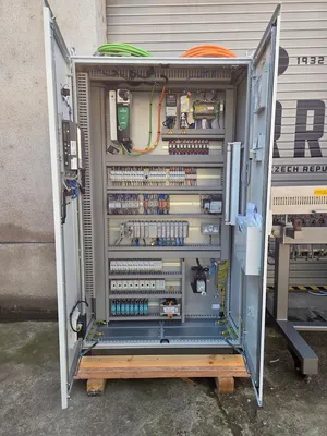 Used BAKER PERKINS MP24PH Food Extruders CZ | Perry Equipment #1307420