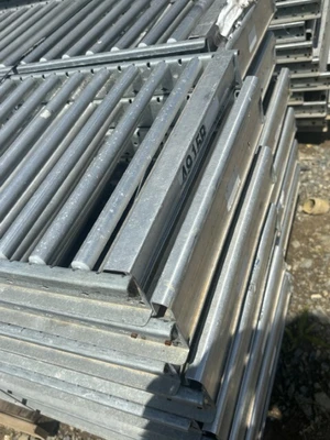 Unex Span Track 14″ x 144″ Gravity Roller Conveyor Flow Racking Conveyor