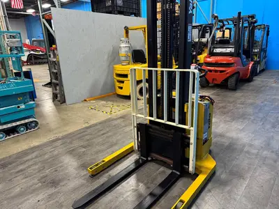 Used 2017 YALE MSW040SF Pallet Stackers Minnesota US | Birnstengel Equipment #1554071