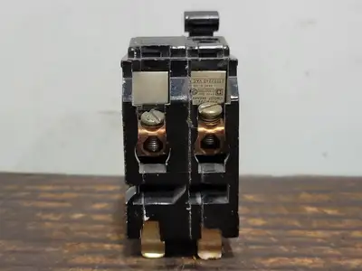 USED SQUARE D QO270